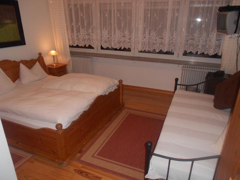 Hotel Adam Sarrebruck Chambre photo