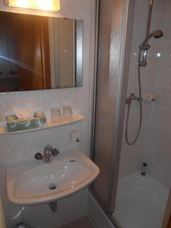 Hotel Adam Sarrebruck Extérieur photo